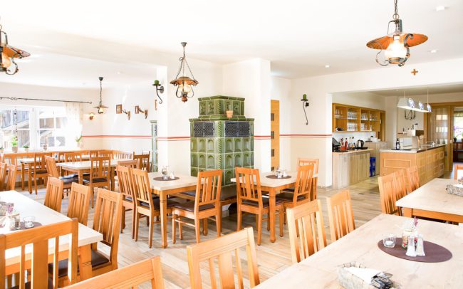 Innenraumfoto von Gaststube in Wirtshaus Lamberg | Architekturfotograf Cham